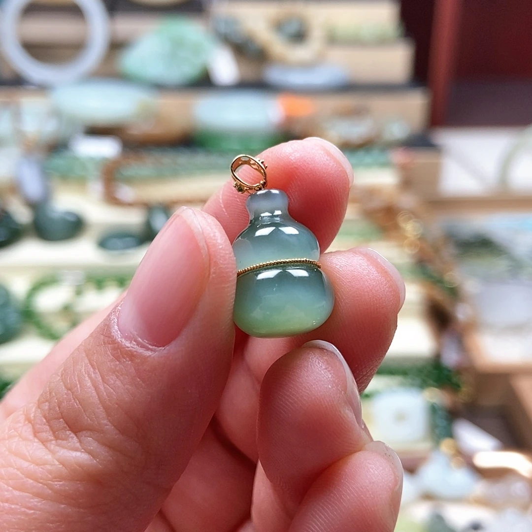 吊坠(不含链)18K金镶嵌和田玉