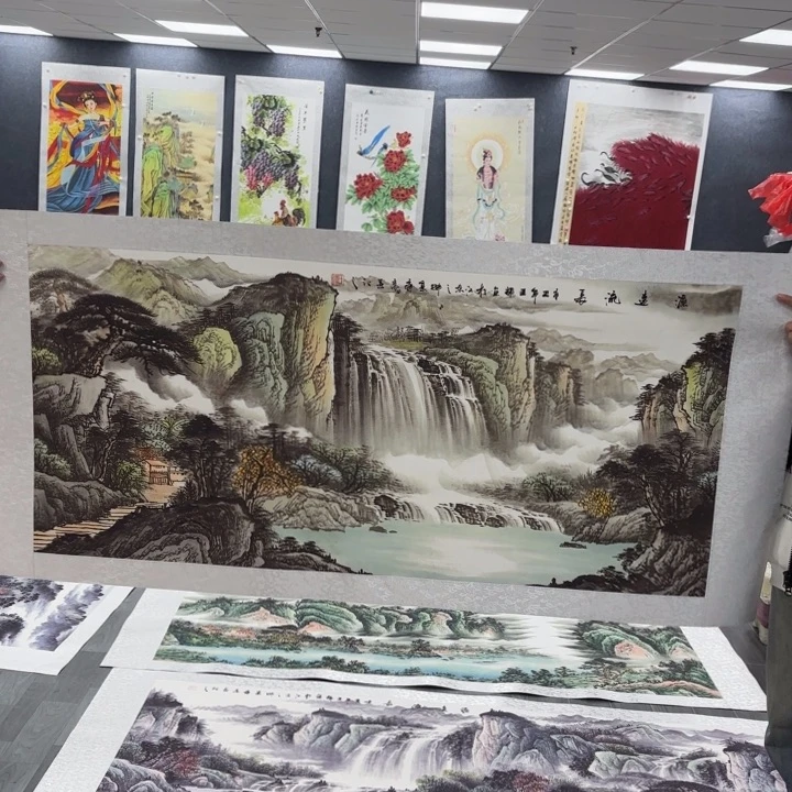 字画等多种形式的艺术作品在