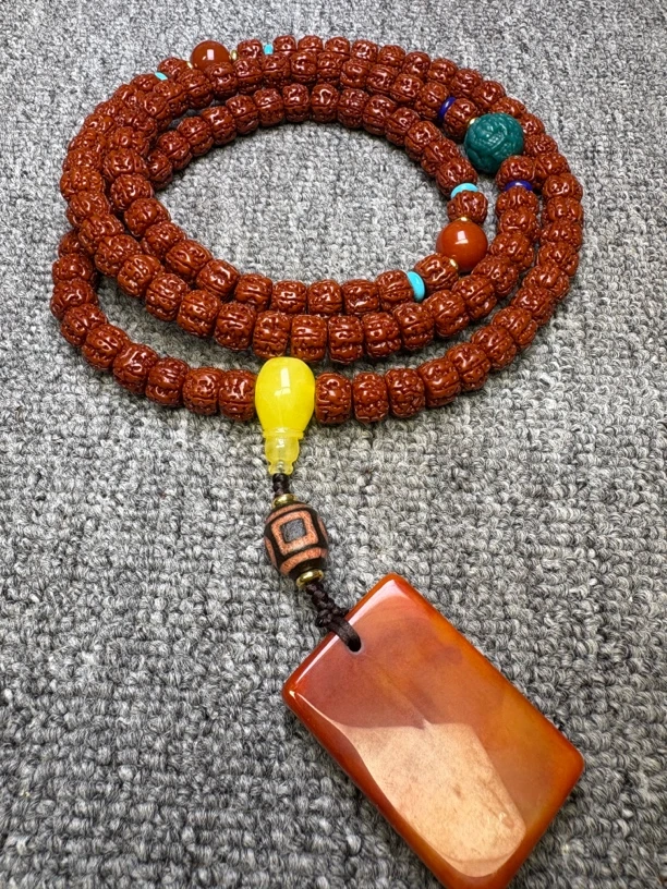 小金刚108脖挂11左右尺寸 精工盘龙纹路 玉化包浆厚重