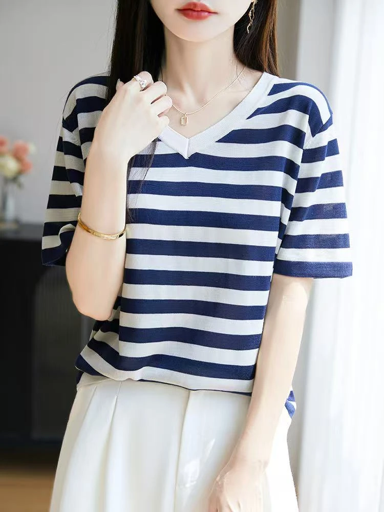 100%莱赛尔天丝针织V领白条短袖T恤蓝白条