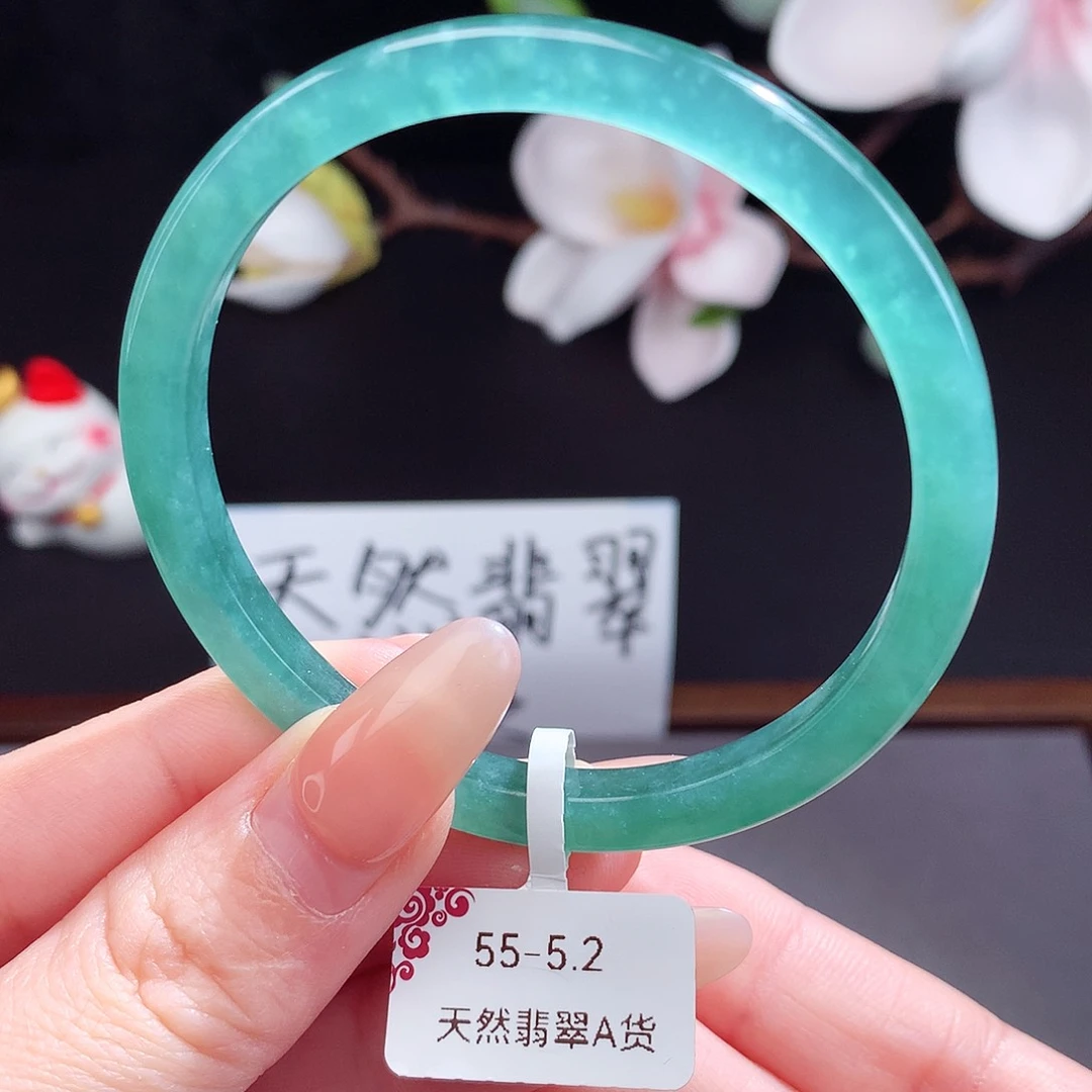 翡翠手镯（圆镯）未镶嵌