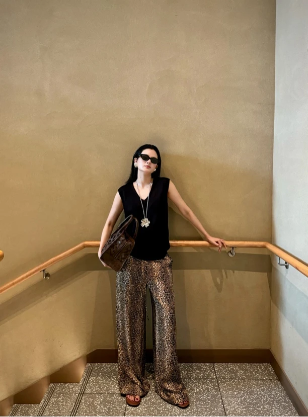 【徐达琳专属】无袖薄款针织背心T恤女春韩版飘带上衣LD2983