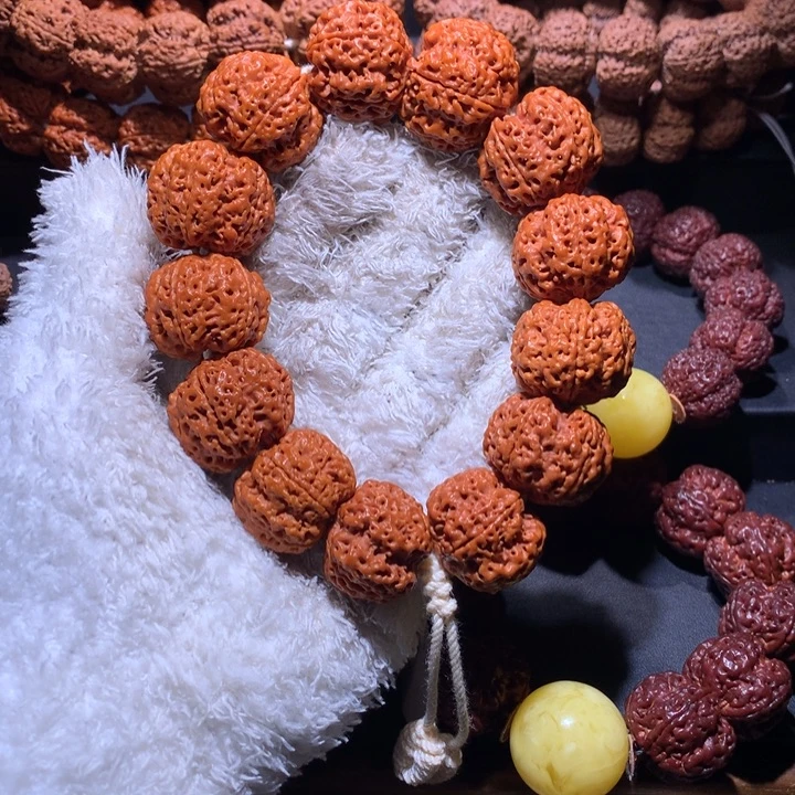 金刚菩提吊坠28尺古龙老树豆腐块超头