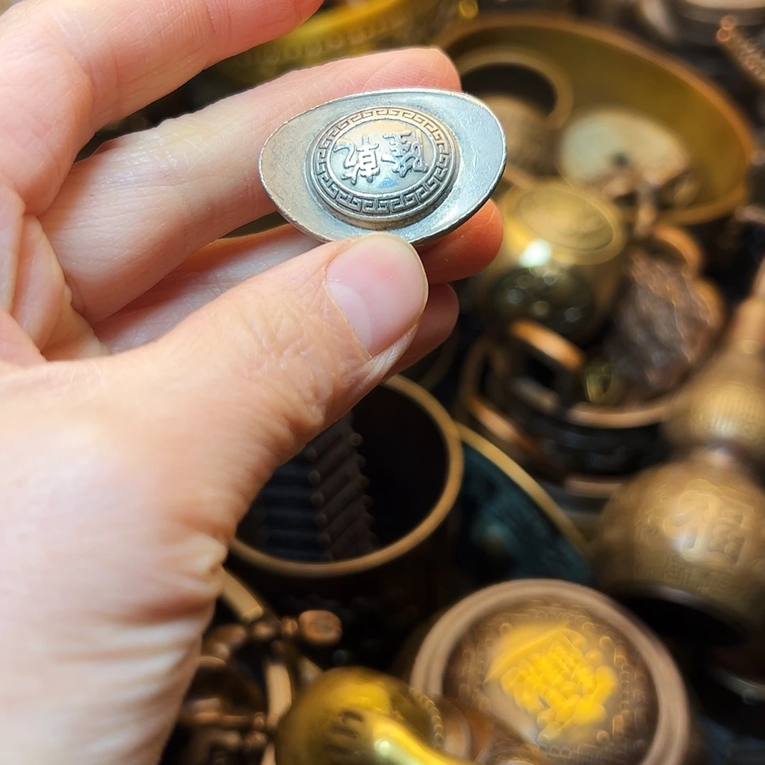 精美铜器工艺品等