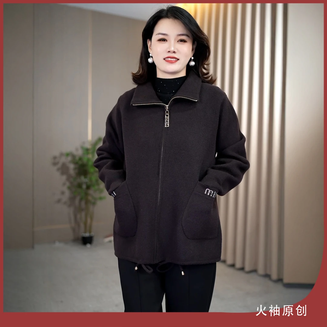 火袖G2052中老年妈妈装高领毛呢外套女秋冬新款宽松遮肉长袖短款