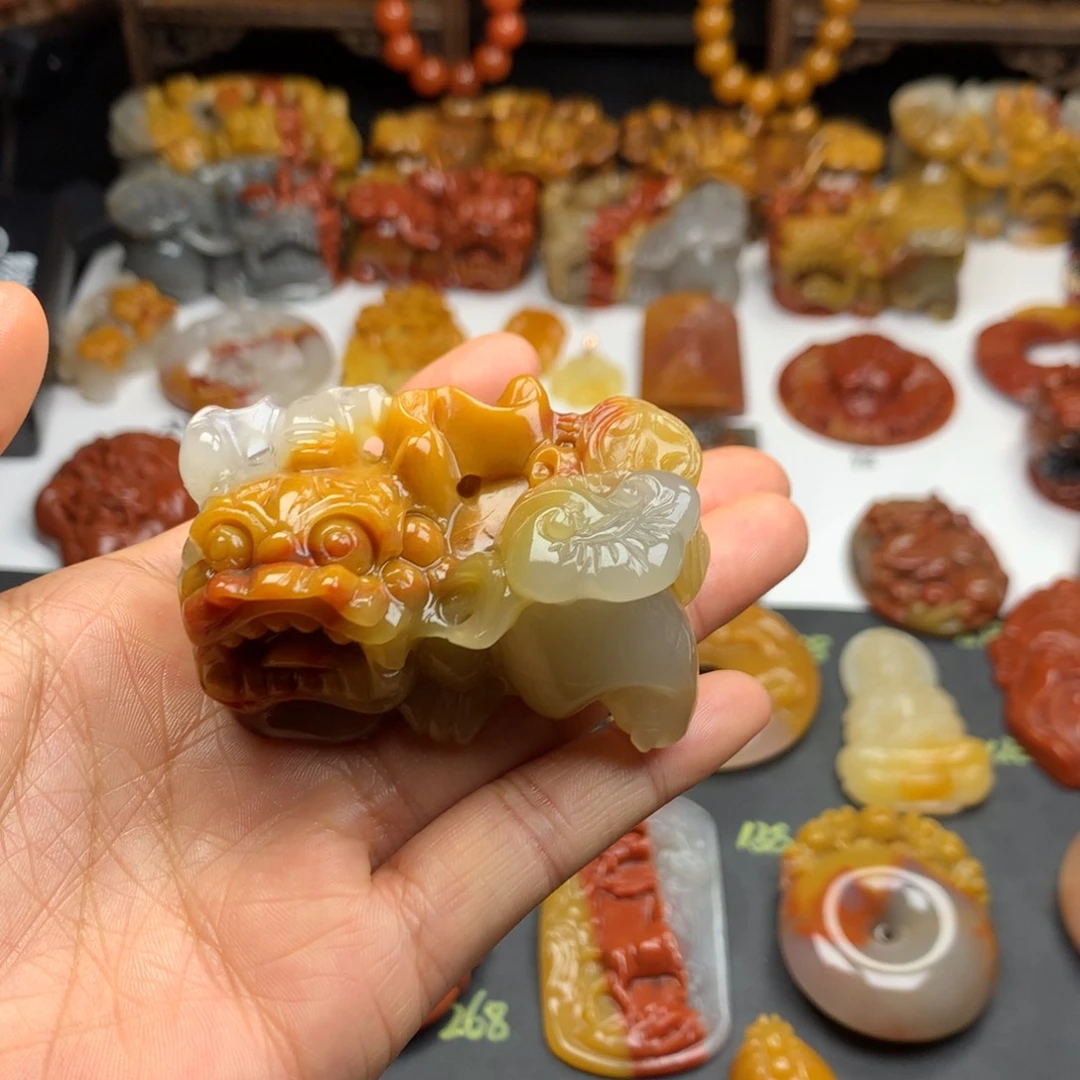 石英质玉（黄龙玉）挂件未镶嵌
