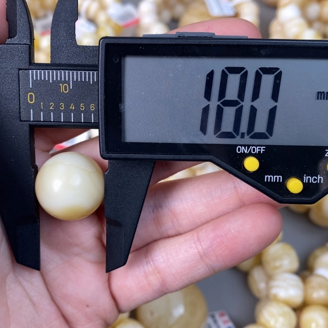 蜜蜡未镶嵌珠宝奇石3.5g