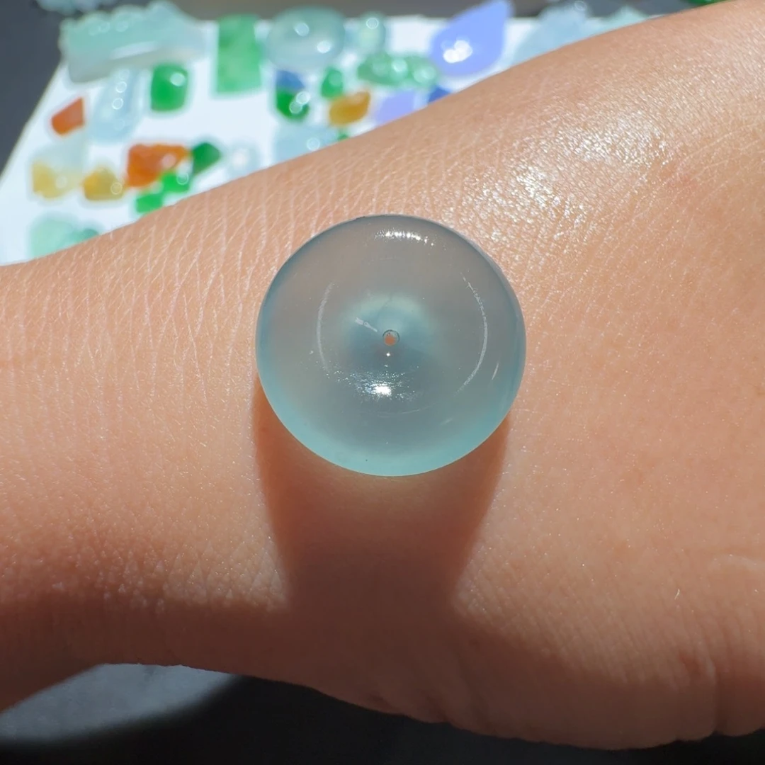 D***W定制翡翠未镶嵌冰种蓝底平安扣