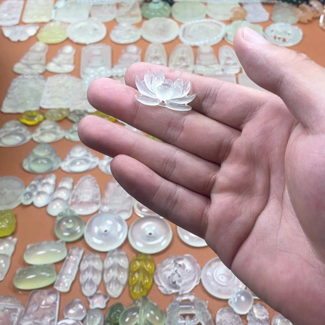 是****未镶嵌蛇纹石玉开孔不退不换