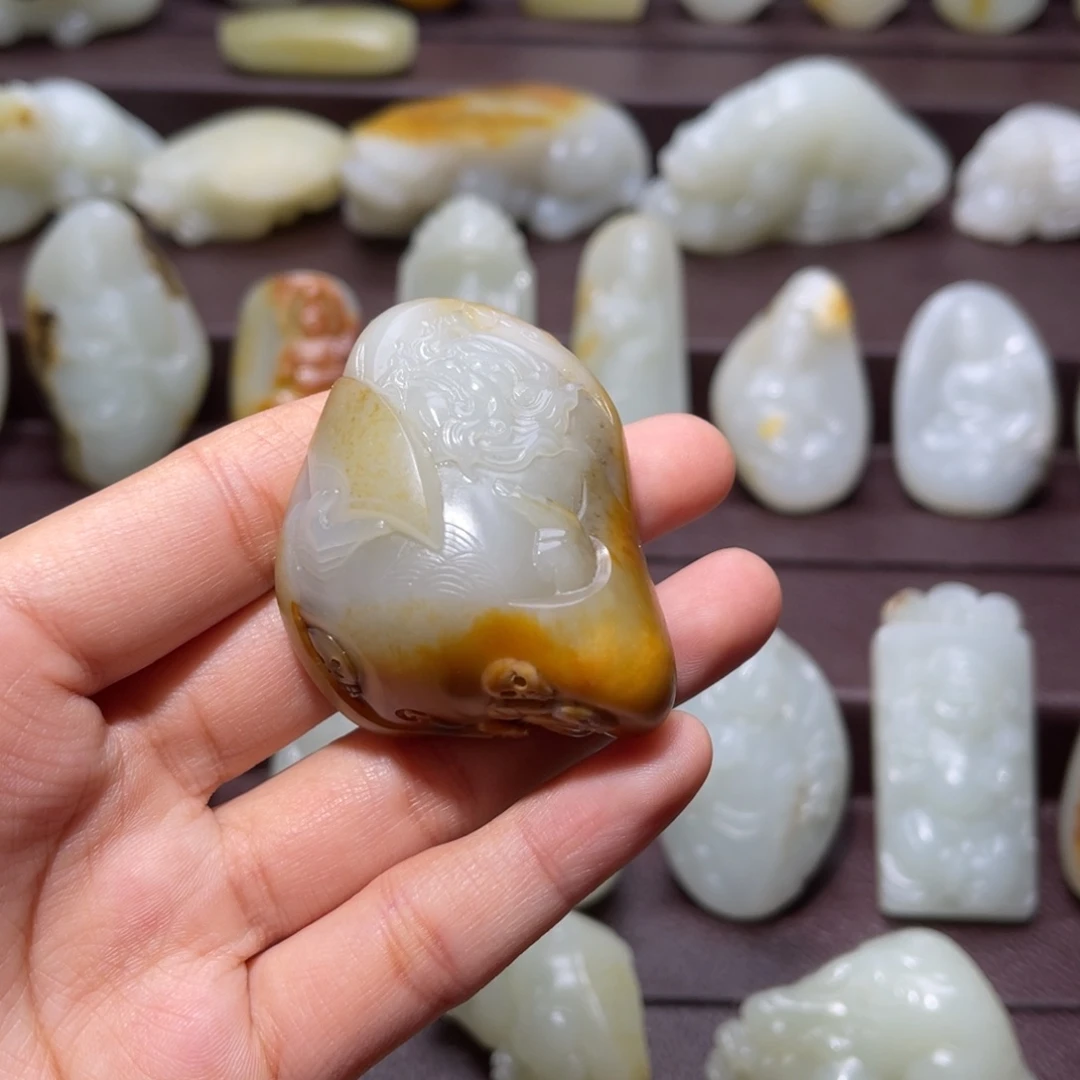 和田玉未镶嵌颈饰