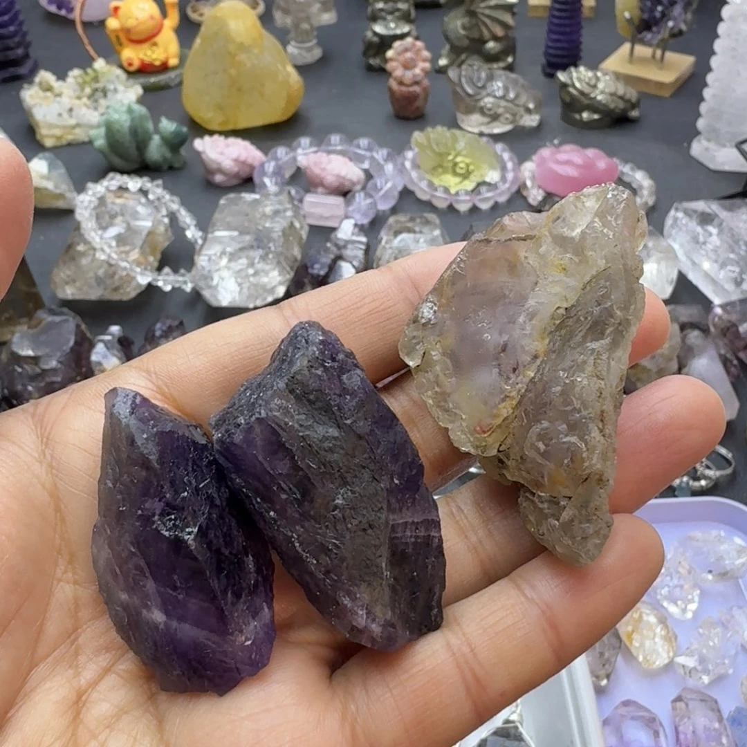 石材紫水晶和涅槃的