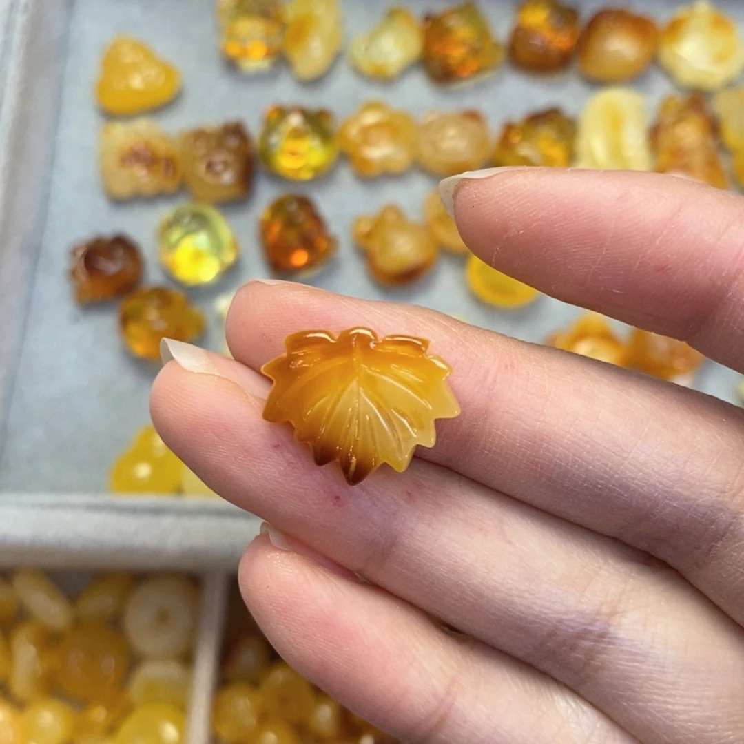 蜜蜡颈饰未镶嵌枫叶
