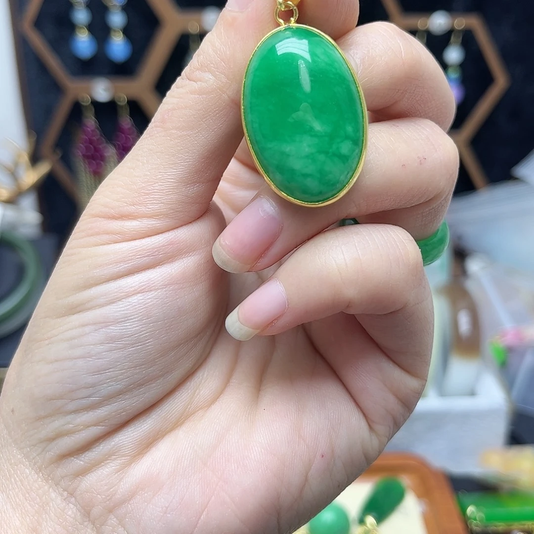 翡翠未镶嵌耳饰蛋面