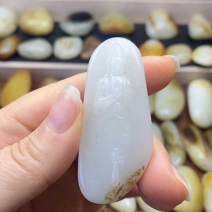 和田玉未镶嵌颈饰