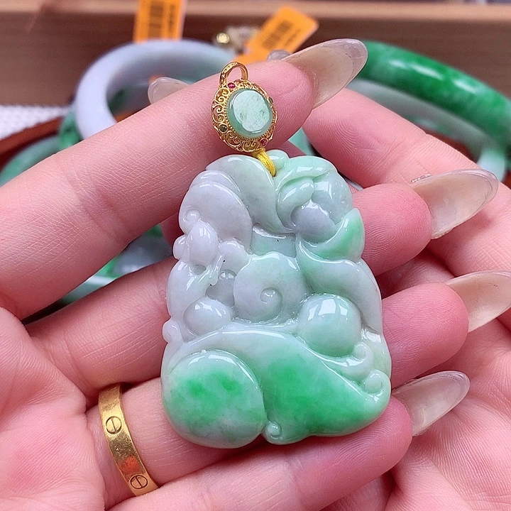 颈饰未镶嵌翡翠翡翠