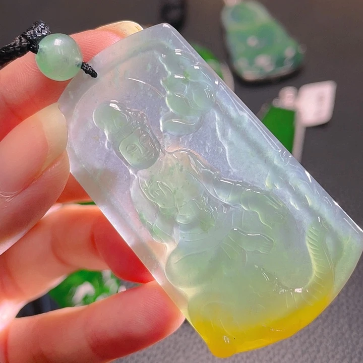 翡翠颈饰未镶嵌96，