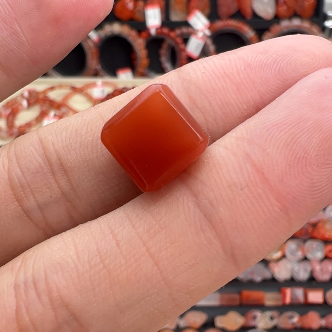 南红玛瑙未镶嵌颈饰方糖