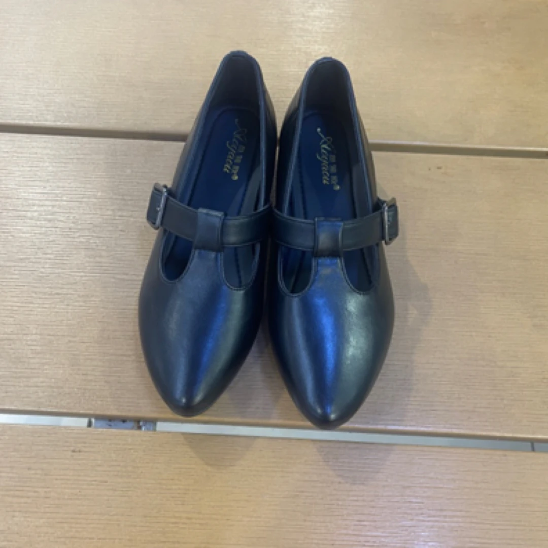 靓丽阁新款玛丽珍复古丁字扣单鞋春秋软底尖头时尚粗跟女士皮鞋