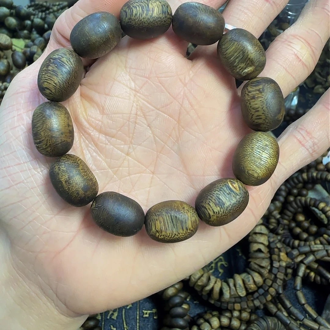 沉香手串乐****~99沉留疤老料13.3克