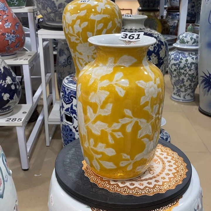 摆件手绘陶瓷彩绘花瓶