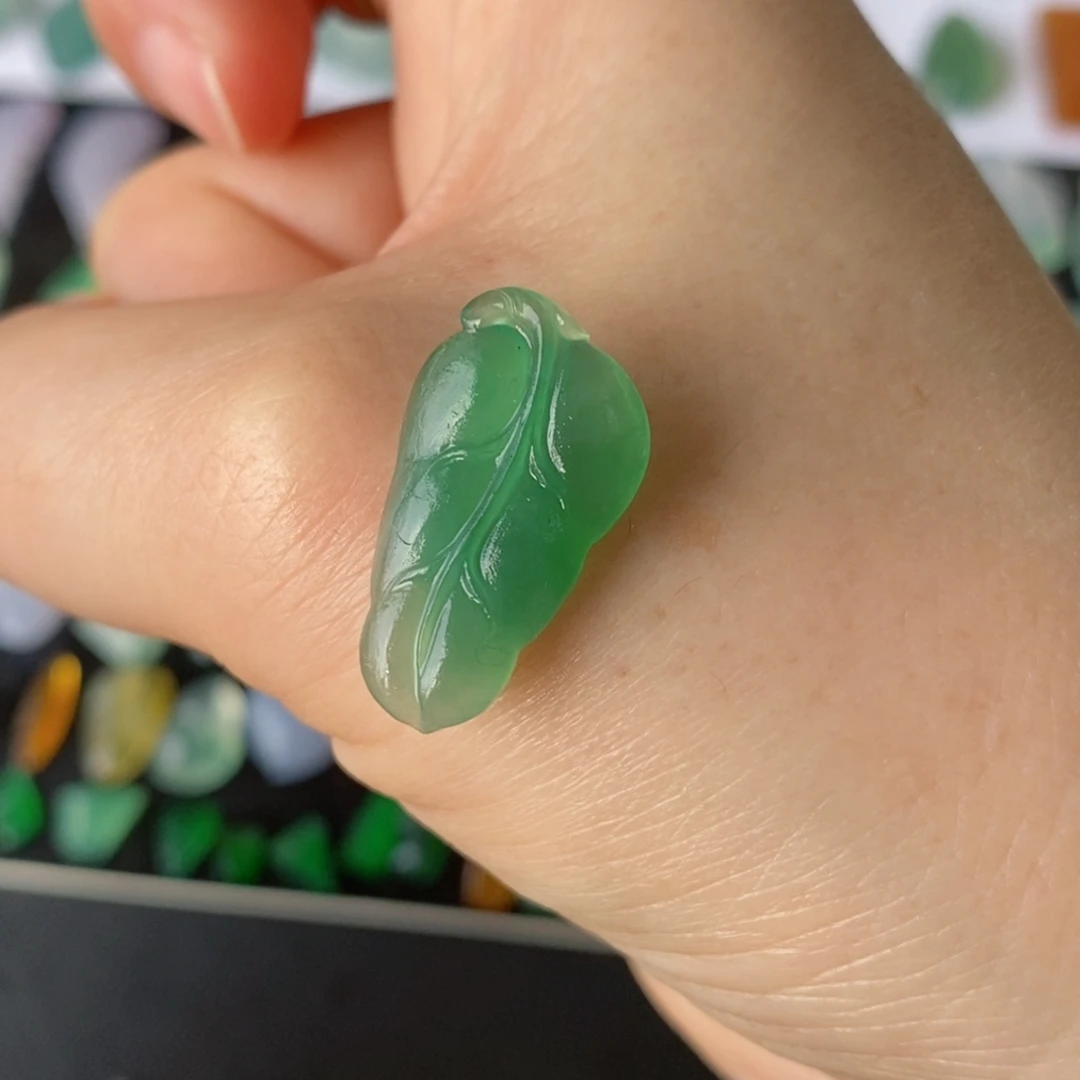 定制翡翠未镶嵌树叶