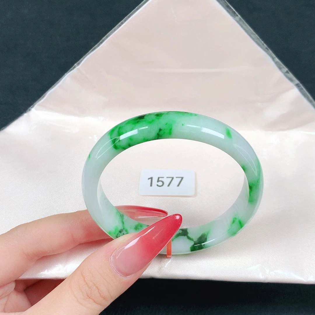 翡翠未镶嵌手镯天然翡翠手镯04