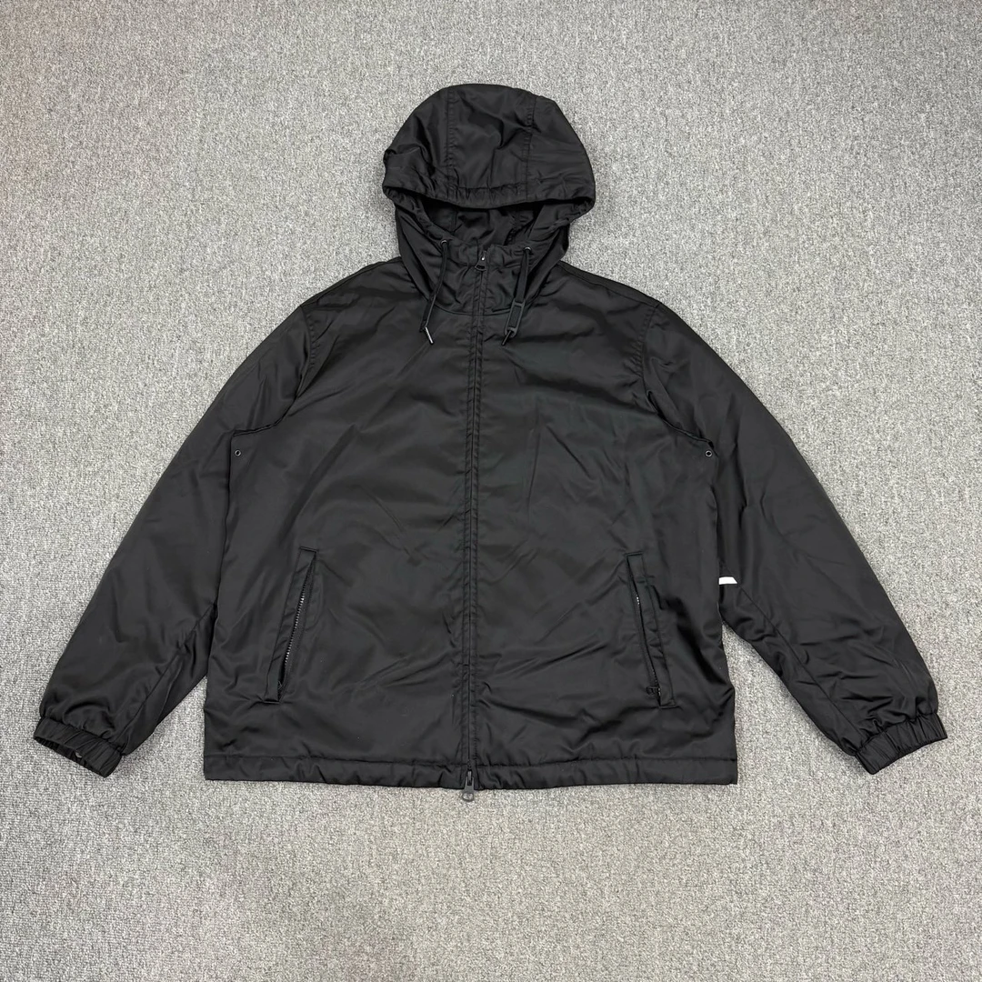 未使用 BURBERRY/博柏利 13595810 黑色战马棉服外套 未使用XXL码