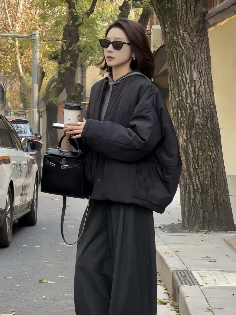 2025秋冬网红新款时尚轻薄棉服女韩系高级感黑色宽松显瘦面包棉衣