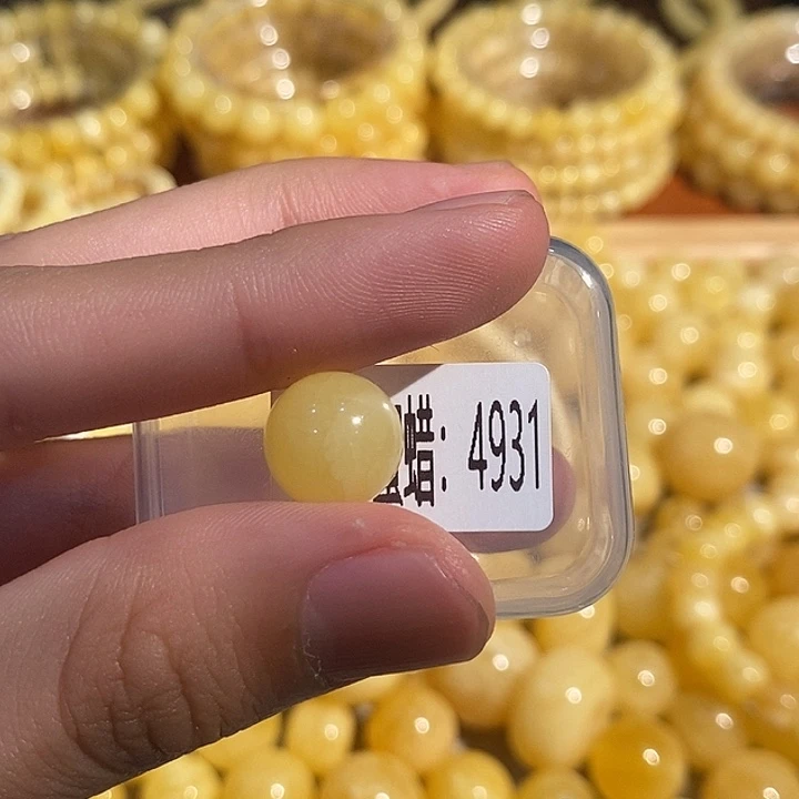 未镶嵌琥珀珠宝奇石4931微
