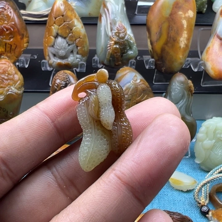 和田玉未镶嵌挂件