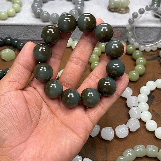 和田玉未镶嵌手链