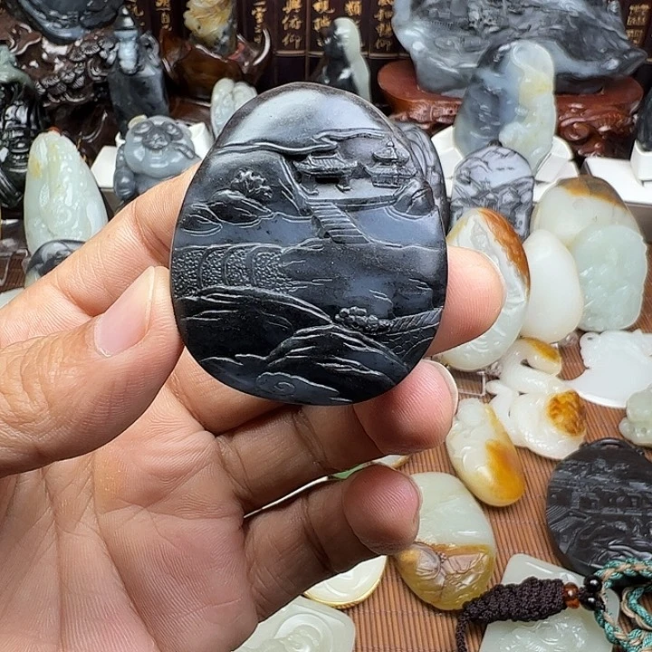 吊坠(赠链)未镶嵌和田玉