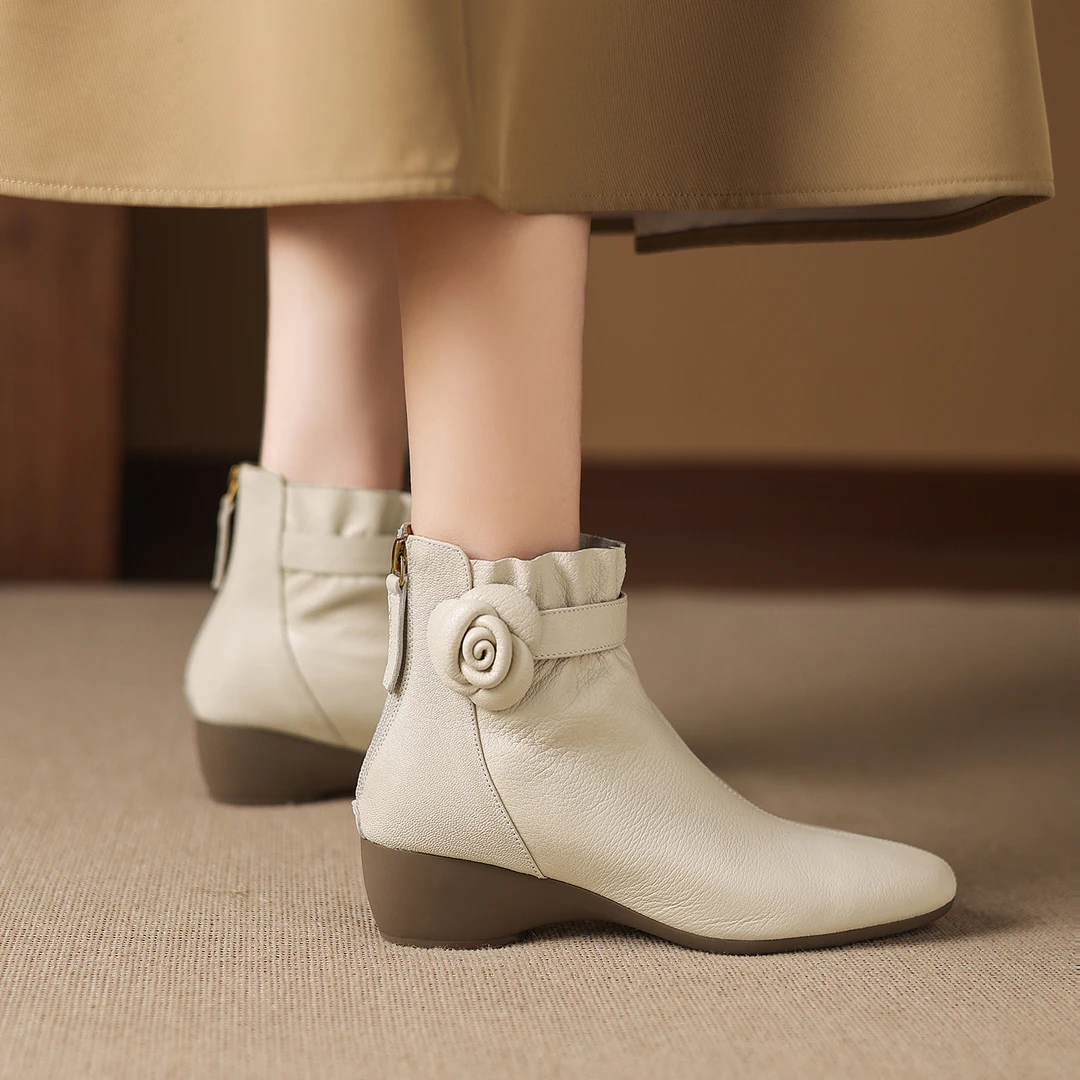 跟高4.5cm/羊/山茶花中跟粗跟防滑短靴米白色靴子复古柔软妈妈鞋