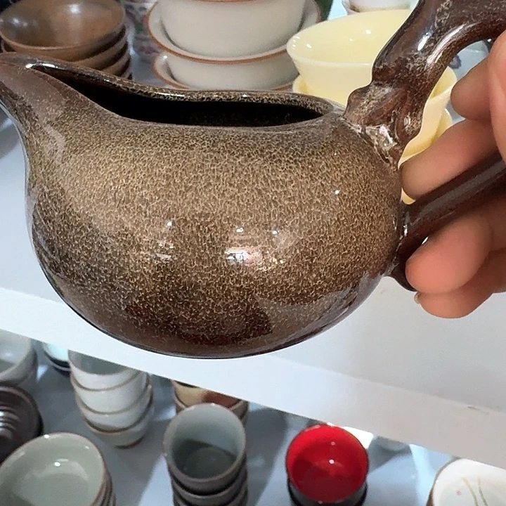 主人杯一个，瓷。。瓷。。