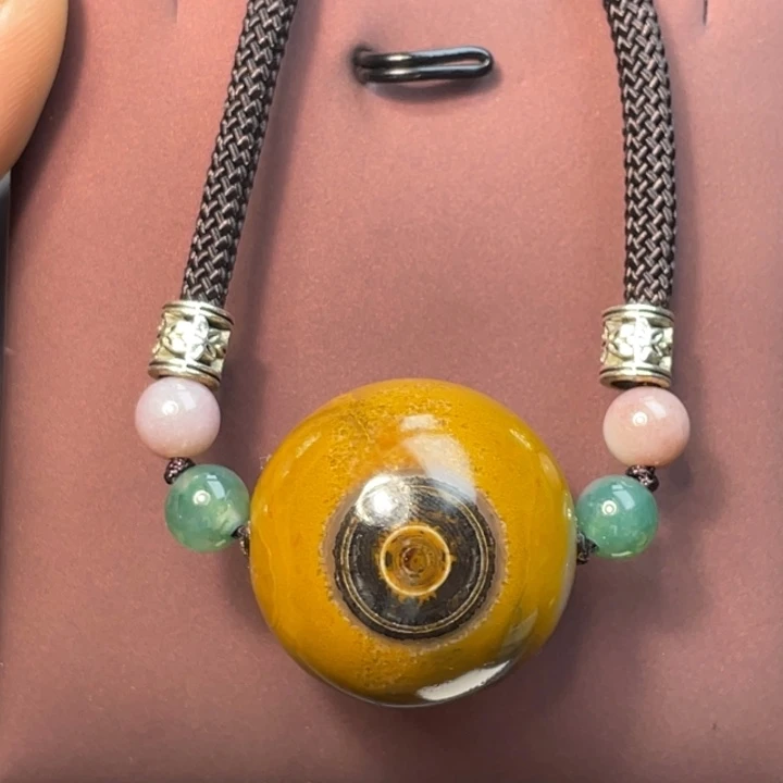 玛瑙/玉髓未镶嵌珠宝奇石收藏子母天眼锁骨1500米