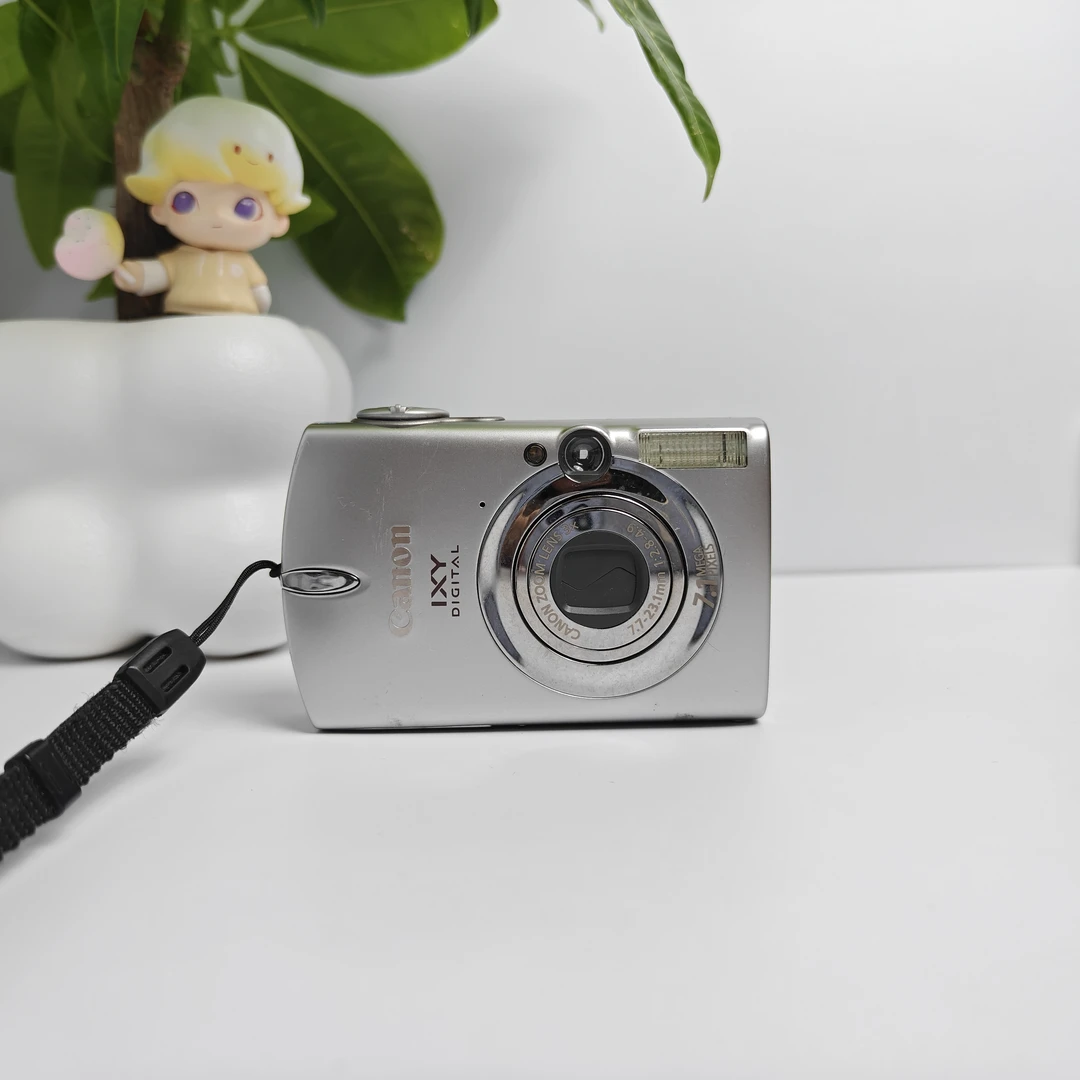 9新 Canon/佳能 ixus700日版CCD相机710w像素3x光变出片复古胶片