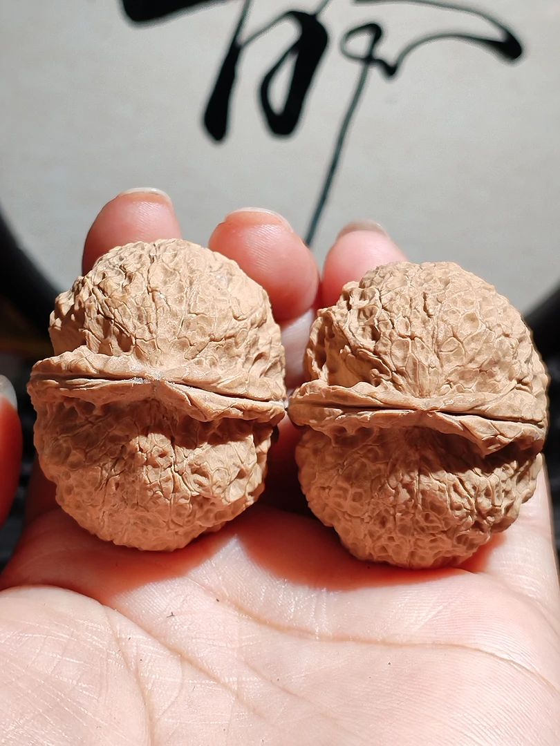 云南野生铁核桃经典款大皇冠40左右