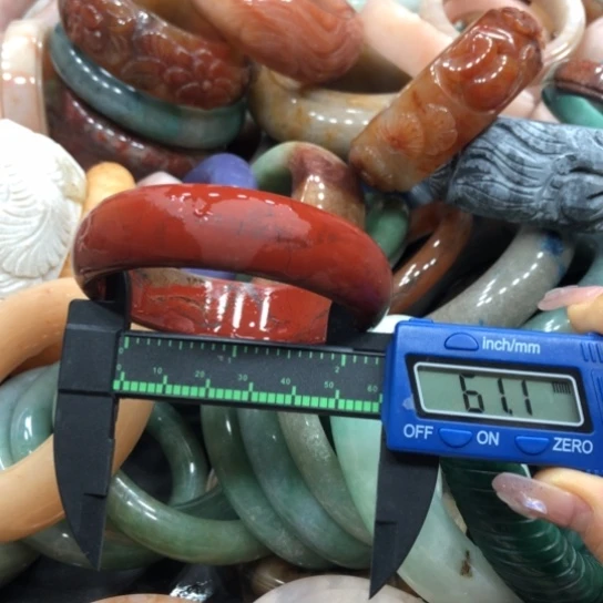 未镶嵌石英质玉珠宝半成品18
