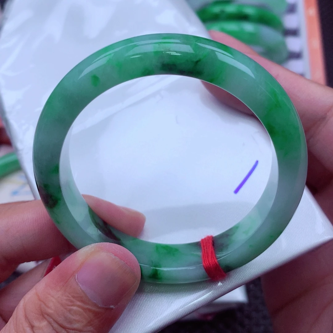 翡翠未镶嵌手镯翡翠