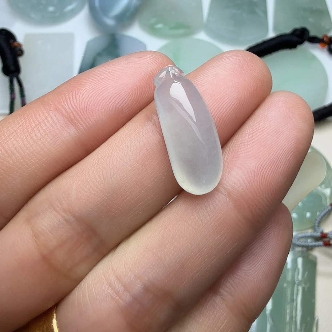 翡翠未镶嵌颈饰天然缅甸翡翠A货冰种福瓜