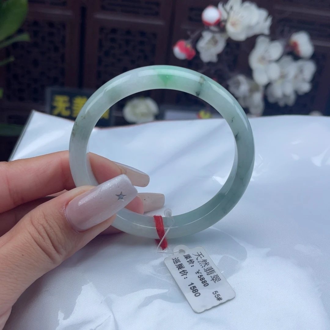 翡翠未镶嵌手镯正圈