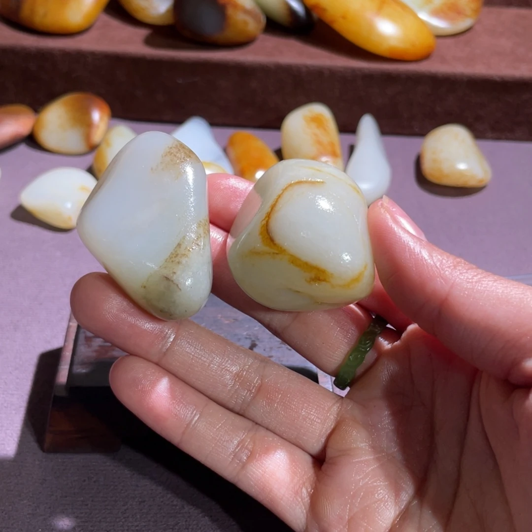 和田玉（糖玉）未镶嵌把件110.7