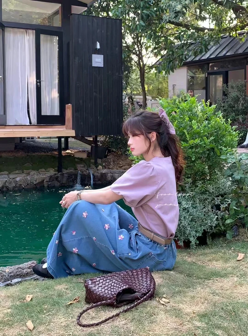 短袖衬衫气质刺绣牛仔半身裙带发圈三件套女2025新款时尚套装