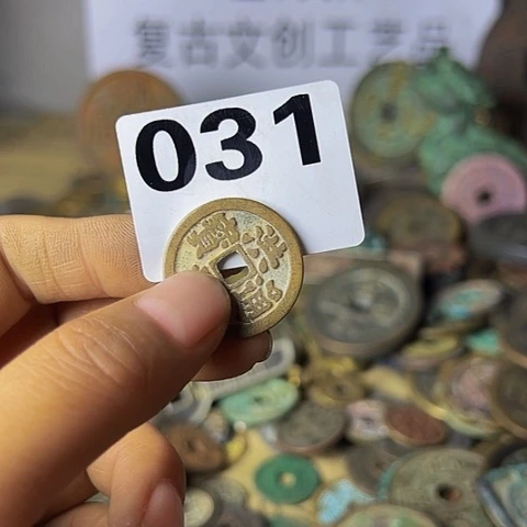 铜江***馆复古文创工艺品