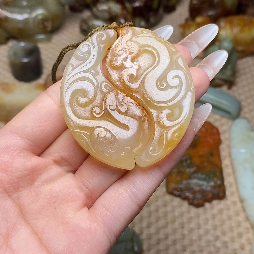 未镶嵌蛇纹石玉颈饰
