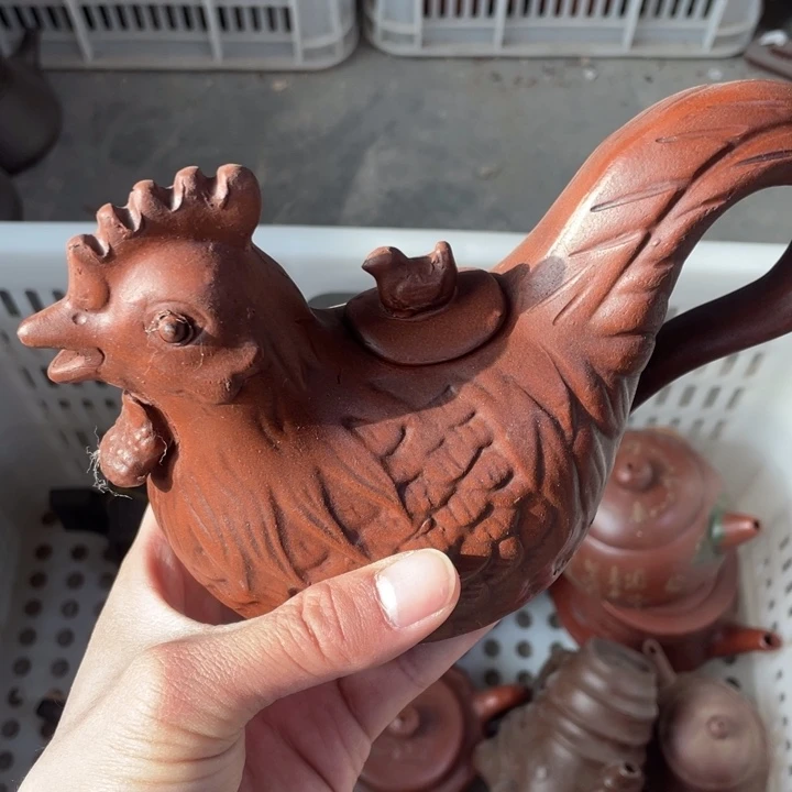 老厂紫砂壶一件。