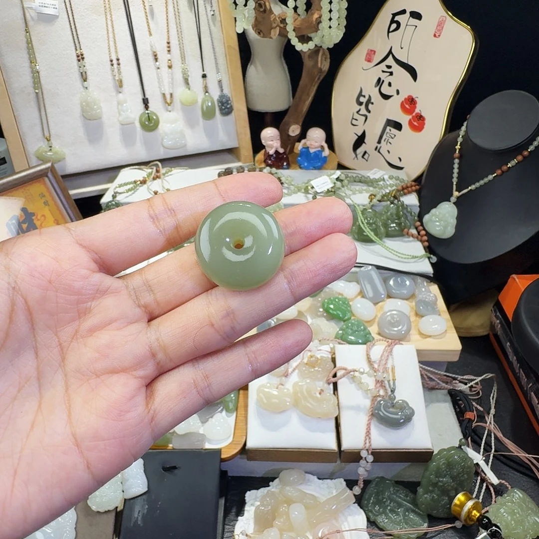 想***嘟颈饰未镶嵌和田玉