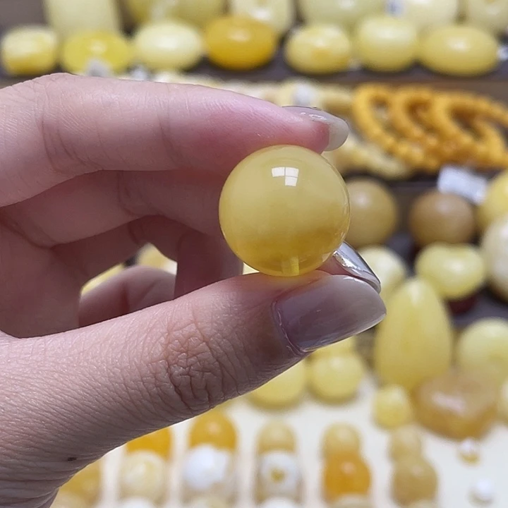琥珀未镶嵌裸石18.4mm黄蜜圆珠 皮色