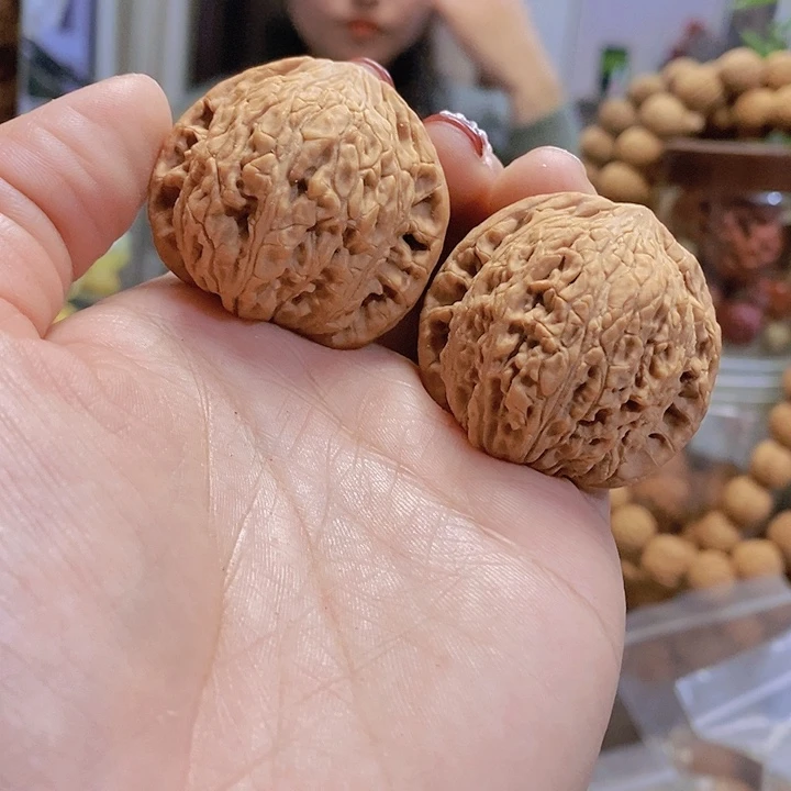 【闪购商品】文玩核桃把件39平谷绣球