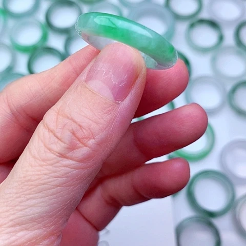 翡翠戒指未镶嵌天然翡翠